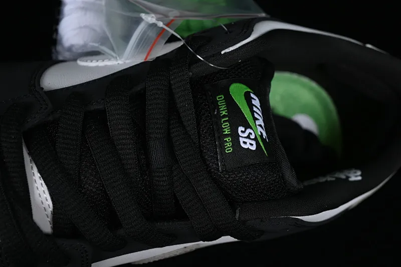 All Categories Nk SB Dunk Series Nk SB Dunk Low Low-top Sneakers K Version Jeff Staple x Nk SB Dunk Low "Pigeon" 3.0 Black and White Panda Pigeon Low-top Classic Versatile Casual Sports Sneakers BV1310-013